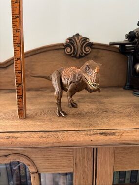 2019 Jurassic World Dino Rivals CERATOSAURUS Roarivores